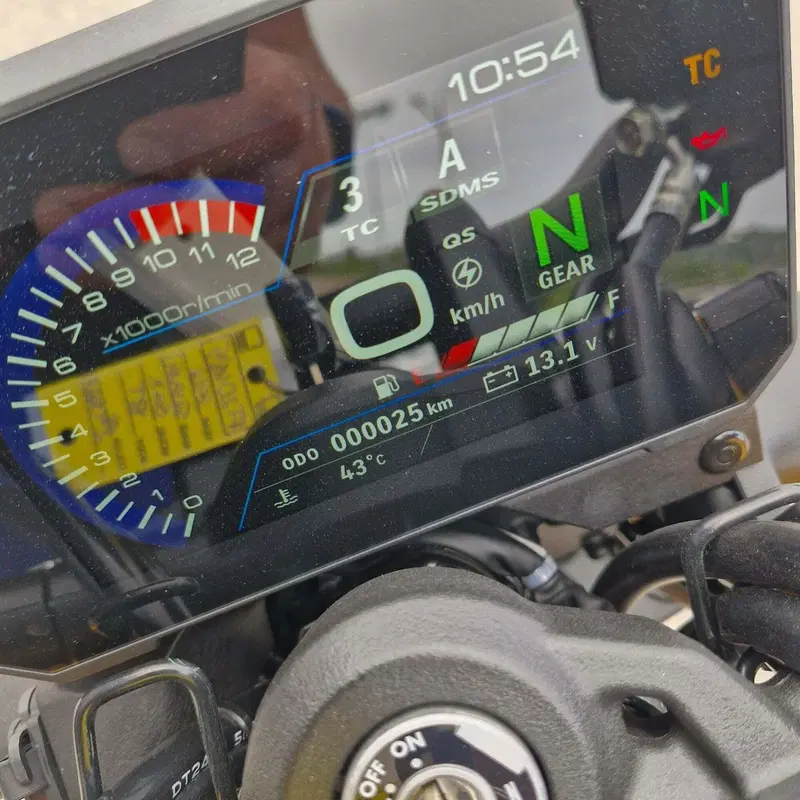 Suzuki GSX-8T (2025 - 26) (5)