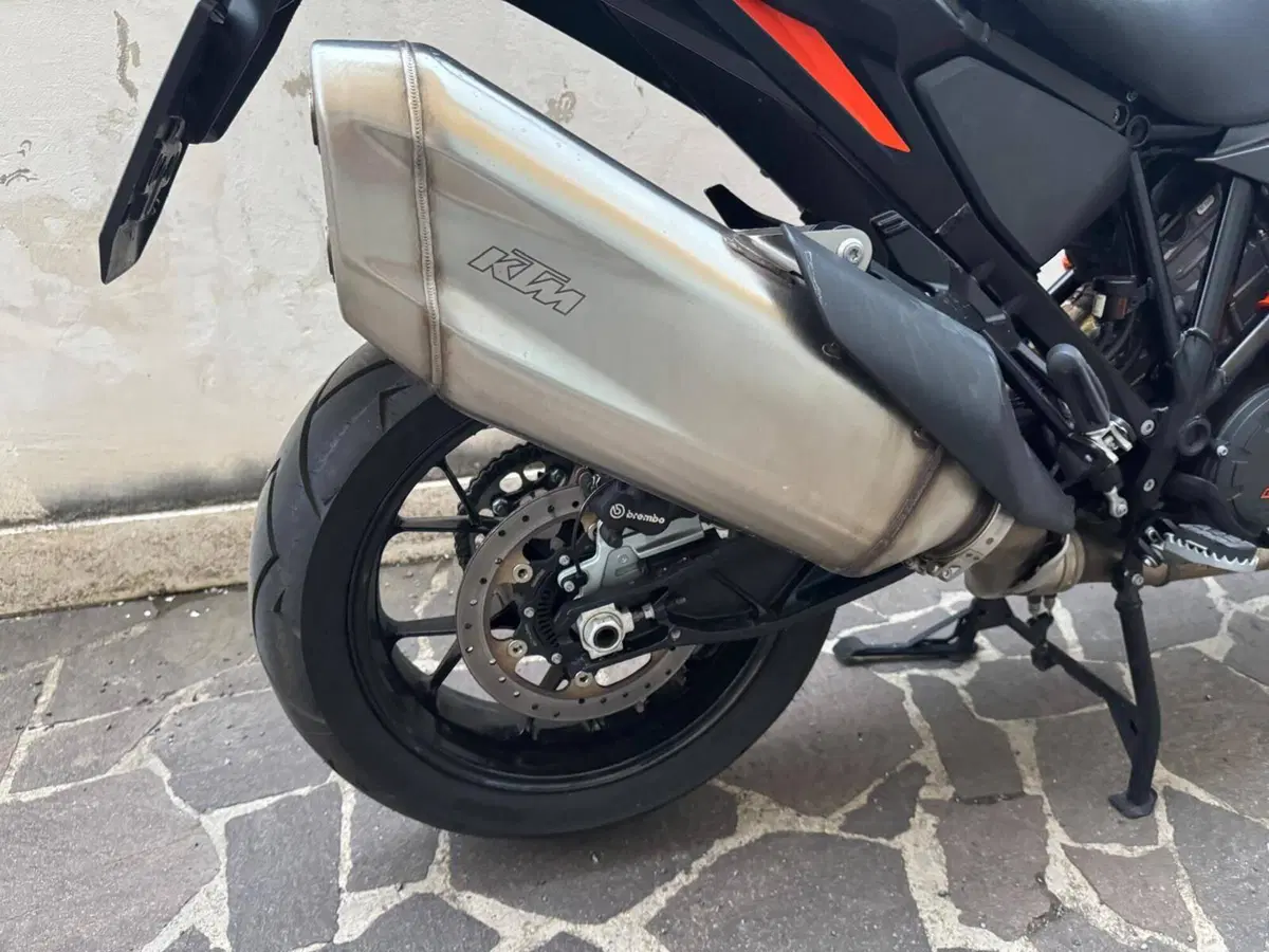 KTM 1290 Super Adventure S (2021) (3)