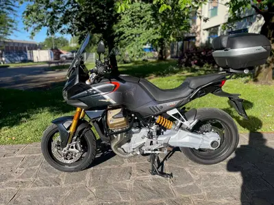 Moto Guzzi V100 Mandello S (2022 - 24) usata