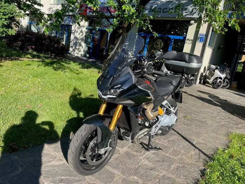 Moto Guzzi V100 Mandello S (2022 - 24) (2)