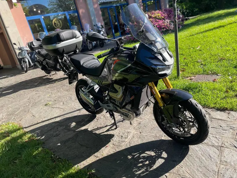 Moto Guzzi V100 Mandello S (2022 - 24) (4)
