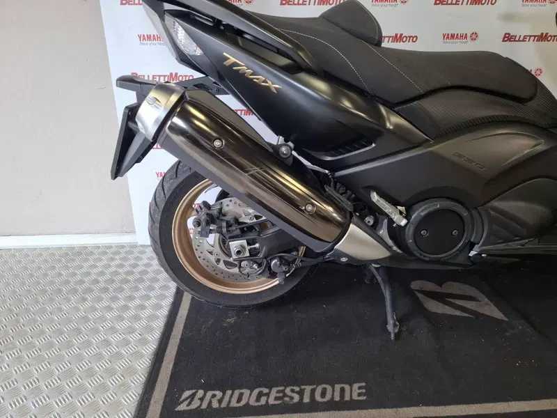 Yamaha T-Max 530 ABS (2015 - 17) (4)