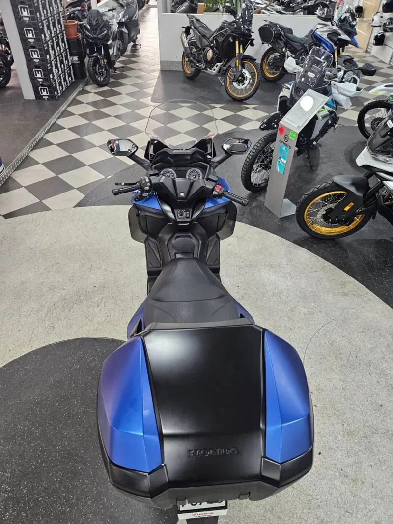 Honda Forza 350 Deluxe (2022 - 24) (4)