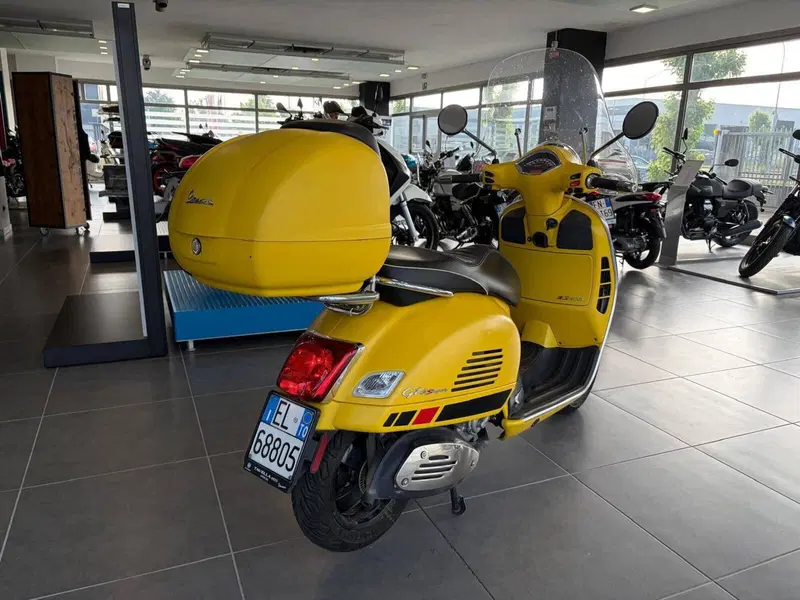 Vespa GTS 300 Super Sport (2017 - 19) (5)