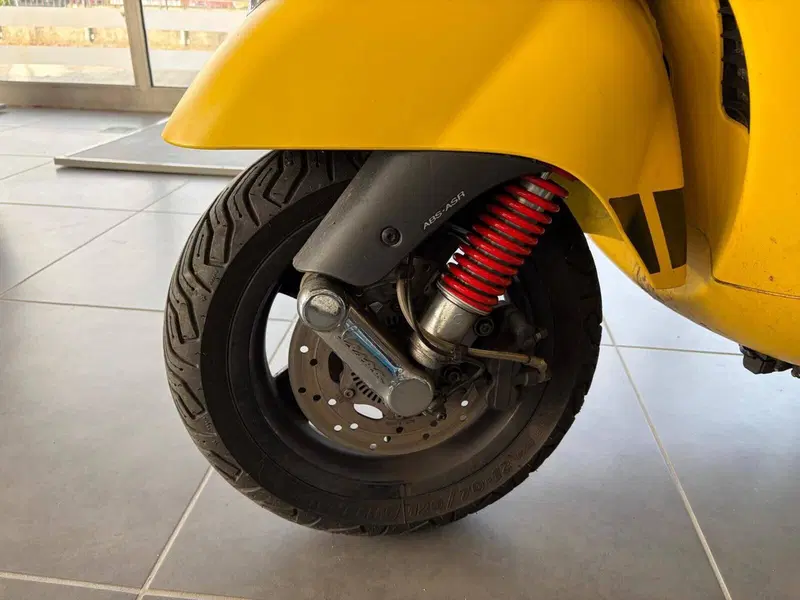 Vespa GTS 300 Super Sport (2017 - 19) (14)