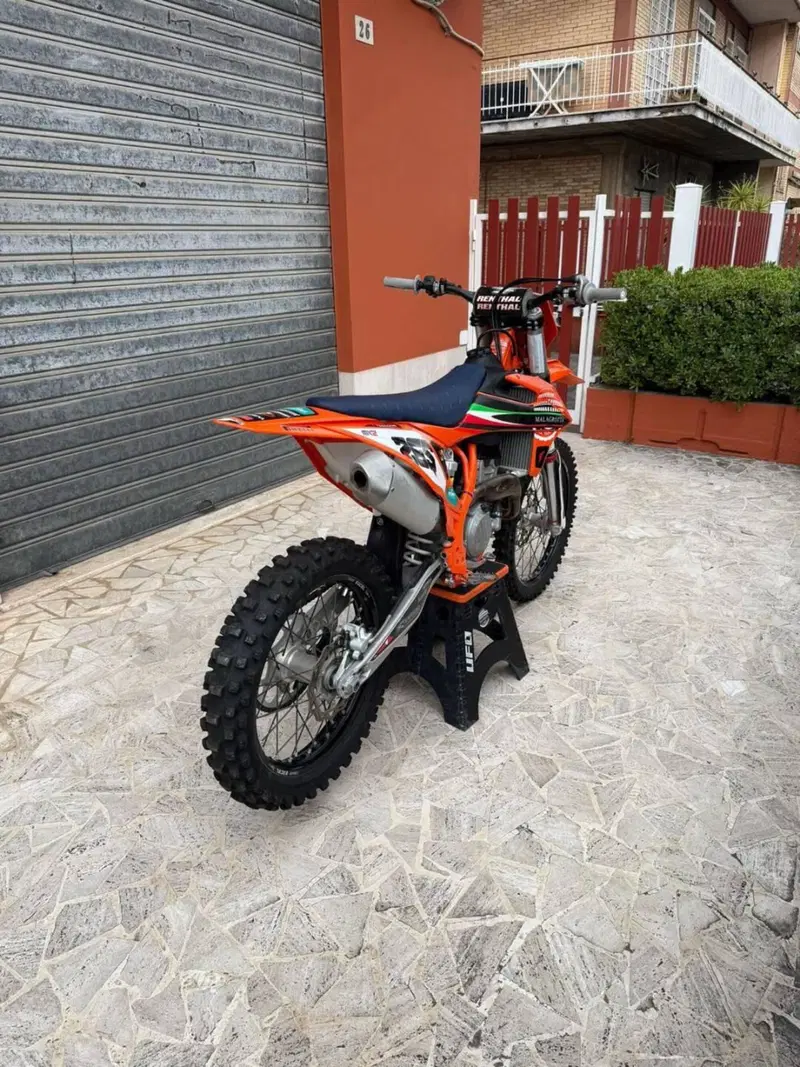 KTM 250 SX-F (2022) (2)
