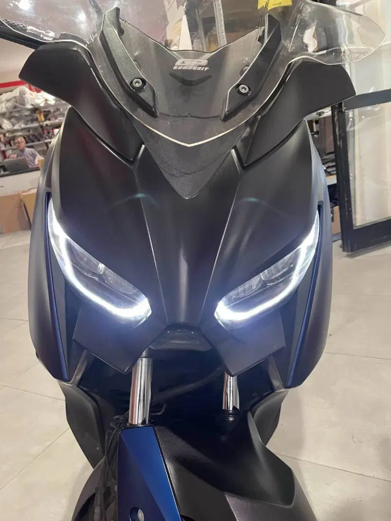 Yamaha X-Max 300 ABS (2017 - 20) (6)