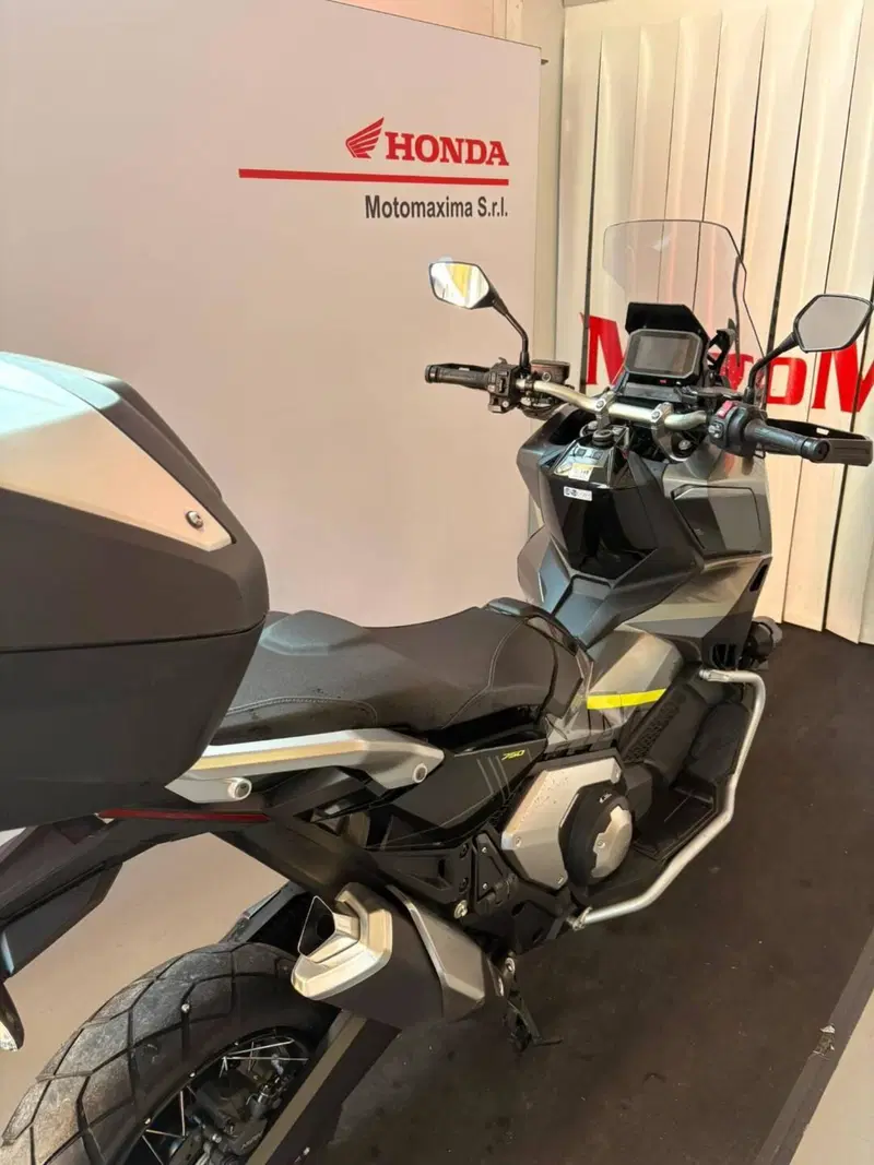 Honda X-ADV 750 DCT Adventure (2021 - 24) (2)