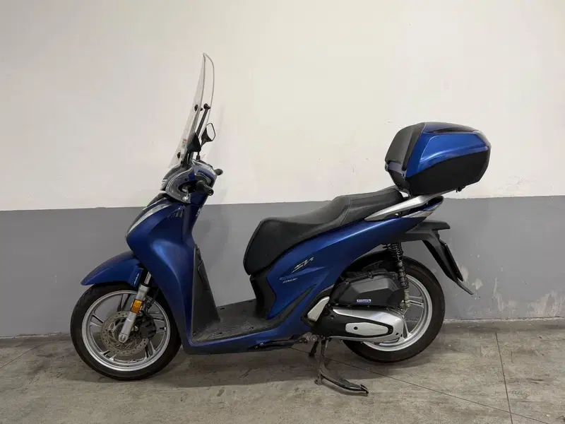 Honda SH 150i (2020 - 23) (2)