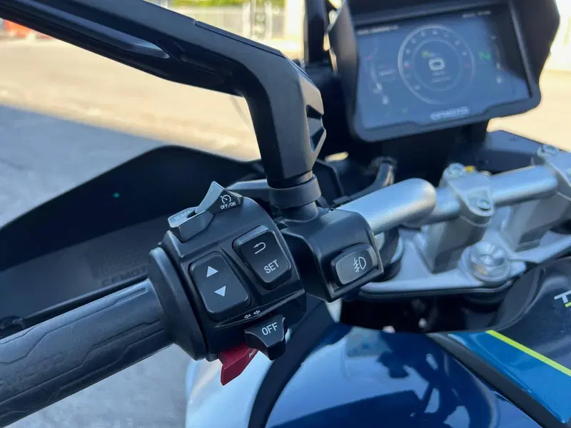 CFMOTO 800MT Touring (2022 - 26) (6)