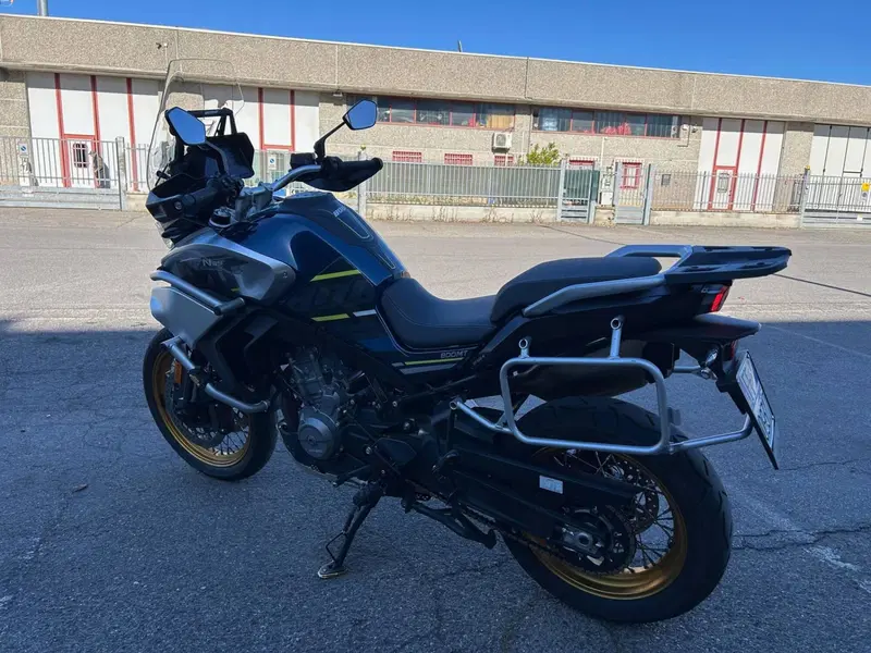 CFMOTO 800MT Touring (2022 - 26) (8)