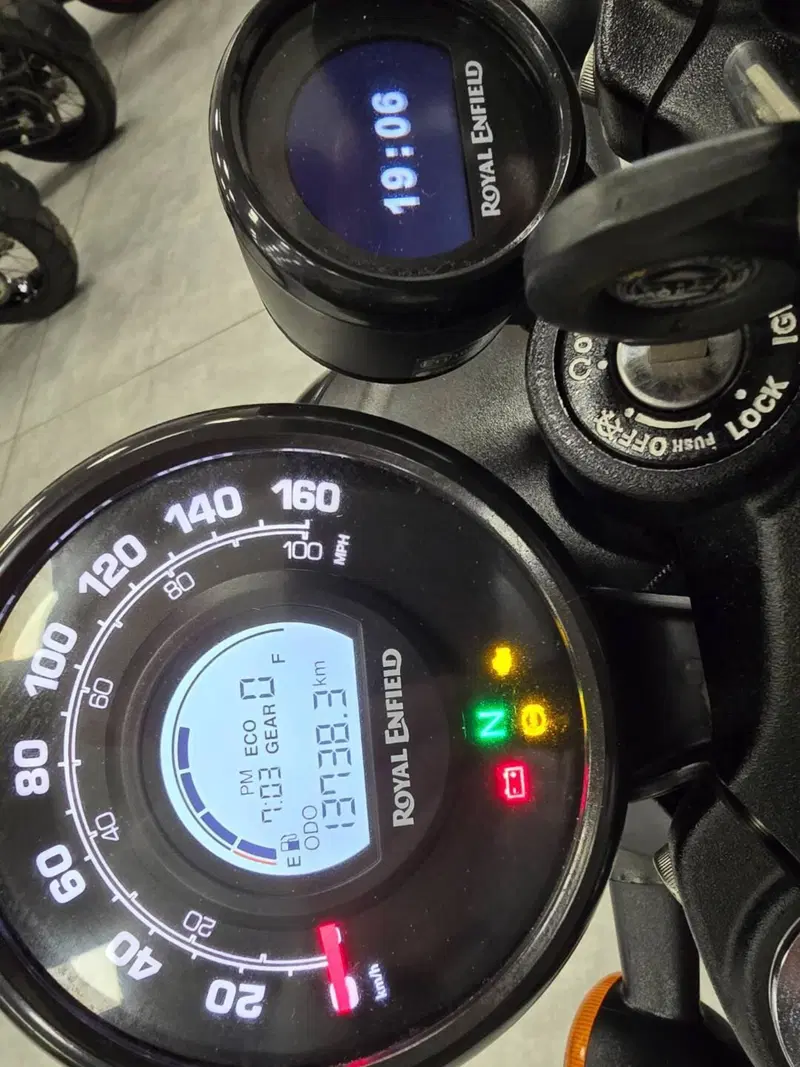 Royal Enfield HNTR 350 (2022 - 26) (5)
