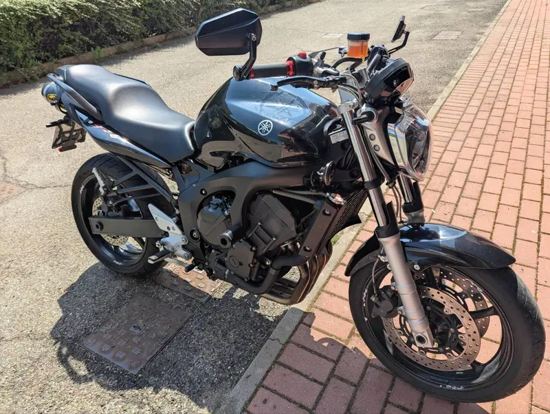Yamaha FZ6 (2004 - 07)