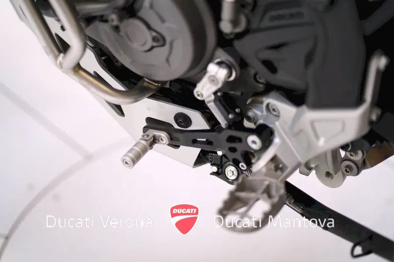 Ducati DesertX (2022 - 25) (17)