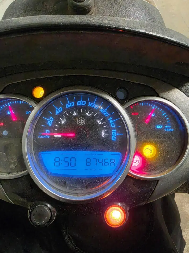 Piaggio Beverly 350 Police ABS-ASR (2018 - 20) (5)
