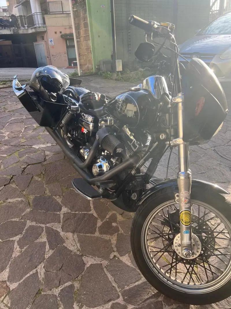 Harley-Davidson 1584 Super Glide Custom (2008 - 13) - FXDC (3)