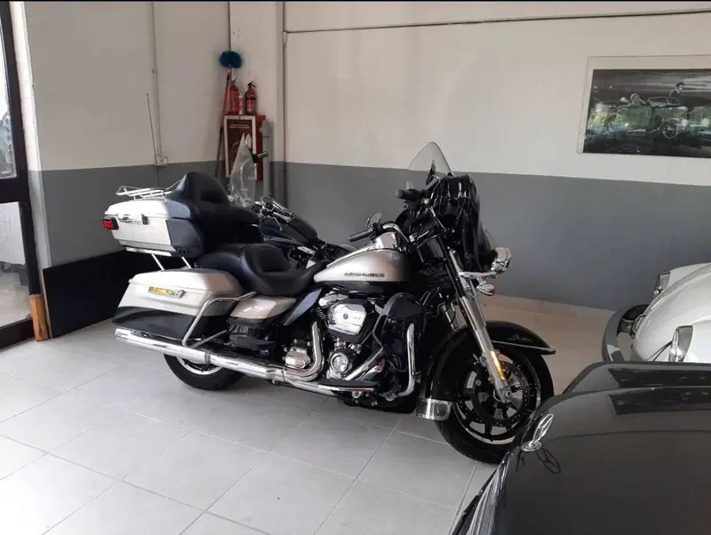 Harley-Davidson 107 Electra Glide Ultra Limited (2017 - 18) - FLHTK (2)