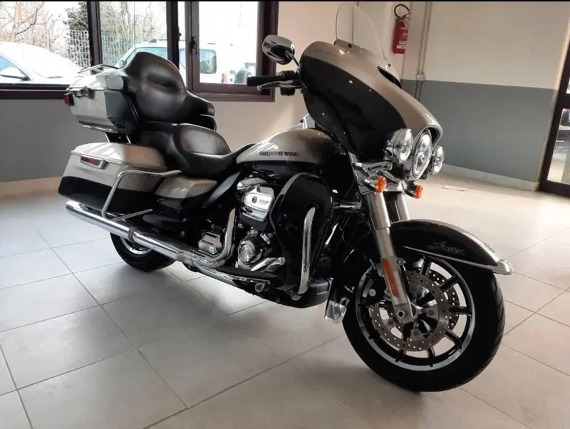 Harley-Davidson 107 Electra Glide Ultra Limited (2017 - 18) - FLHTK (3)