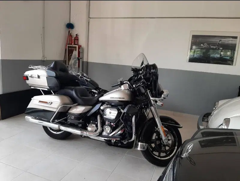 Harley-Davidson 107 Electra Glide Ultra Limited (2017 - 18) - FLHTK (5)