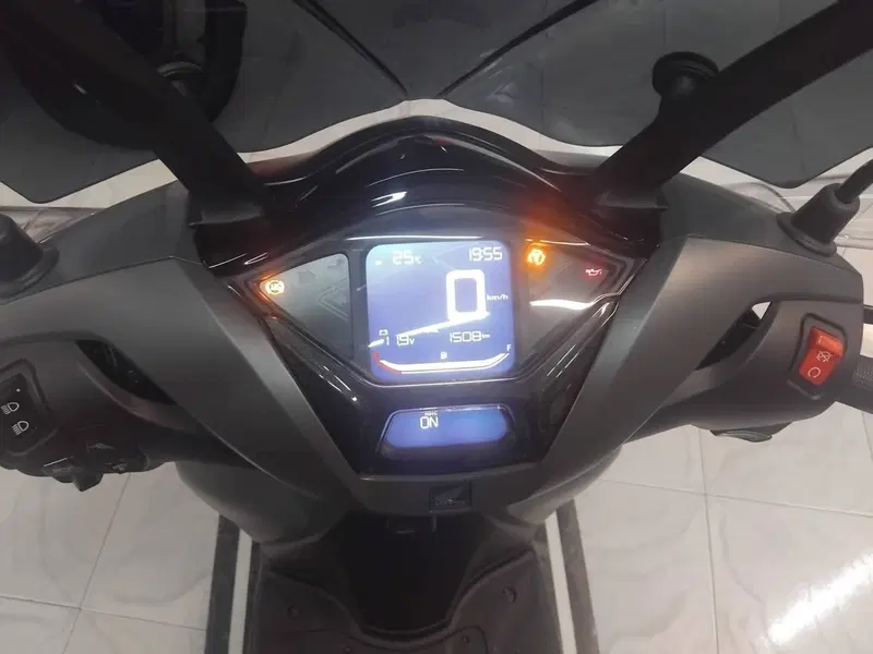 Honda SH 350i Sport (2025 - 26) (6)
