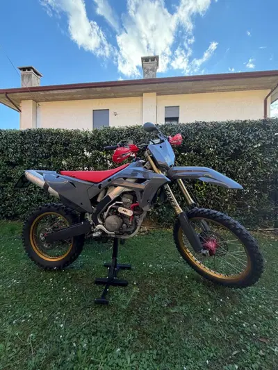 Honda CRF 250R (2005) usata