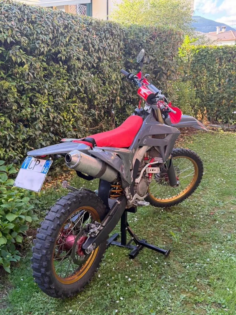 Honda CRF 250R (2005) (2)
