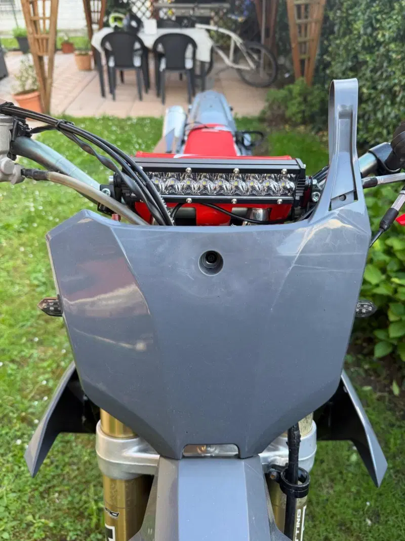 Honda CRF 250R (2005) (5)