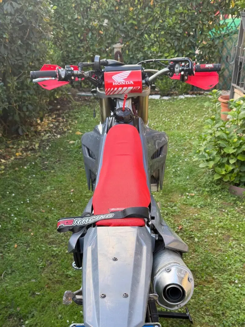 Honda CRF 250R (2005) (9)