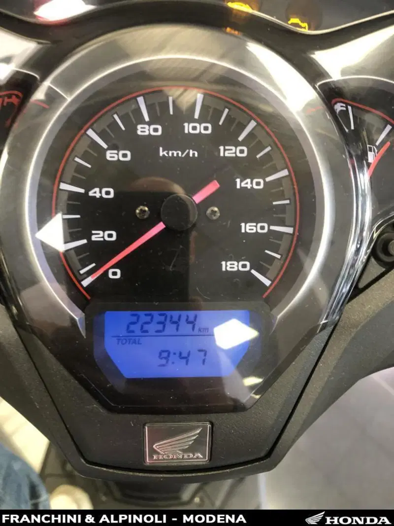 Honda SH 300 i ABS (2016 - 20) (3)