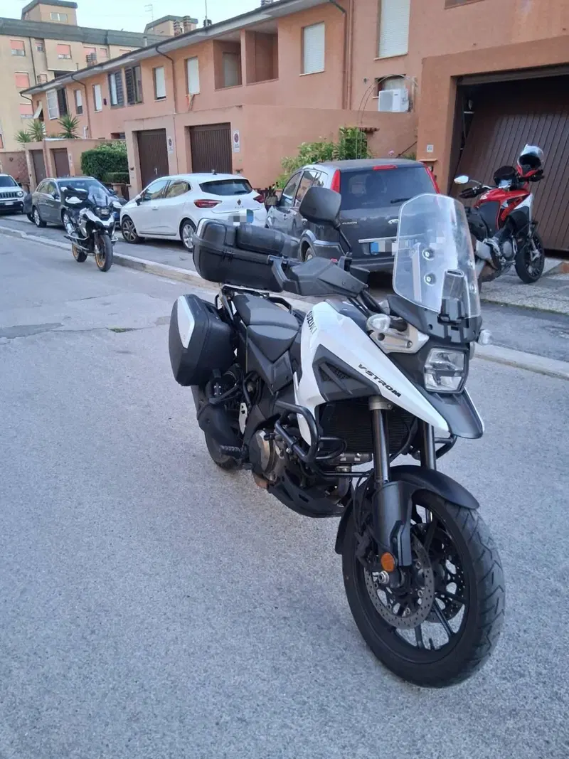 Suzuki V-Strom 1050 (2020 - 21) (3)