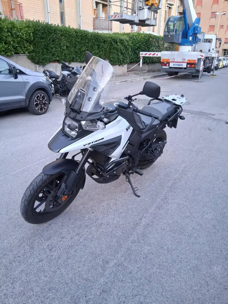 Suzuki V-Strom 1050 (2020 - 21) (7)
