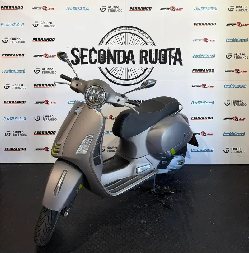 Vespa GTS 125 Super Tech (2023 - 24) (4)