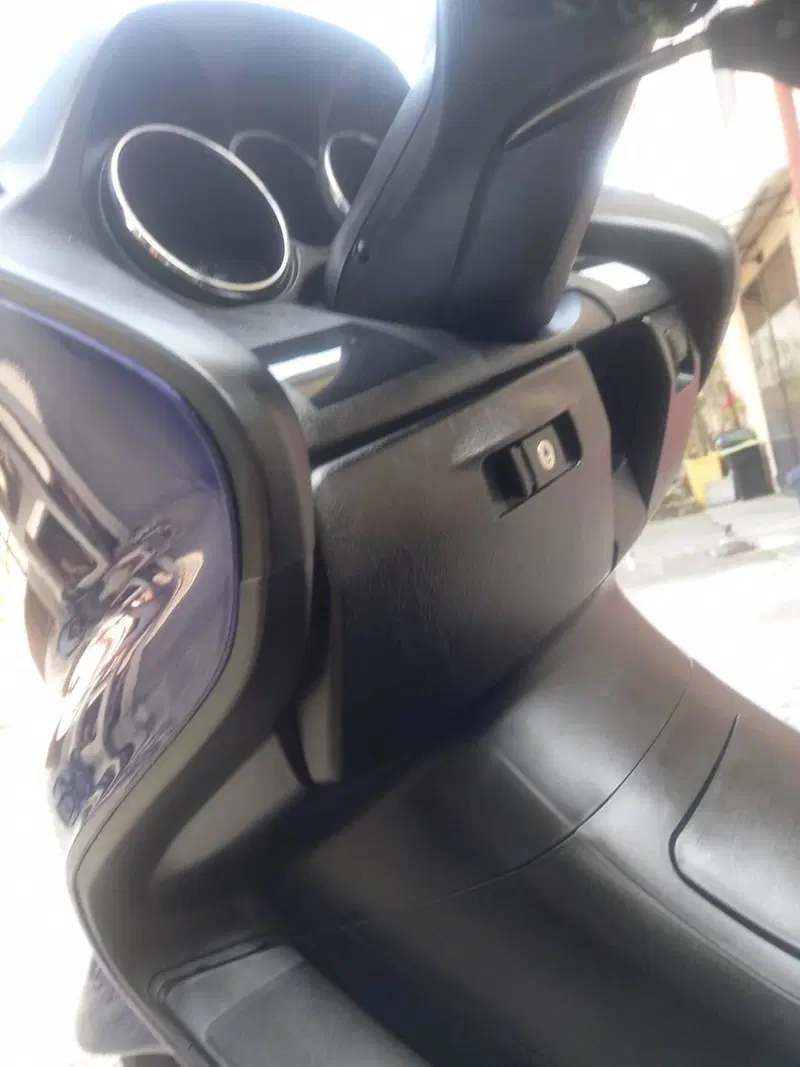 Yamaha Majesty 400 (2004 - 08) (5)