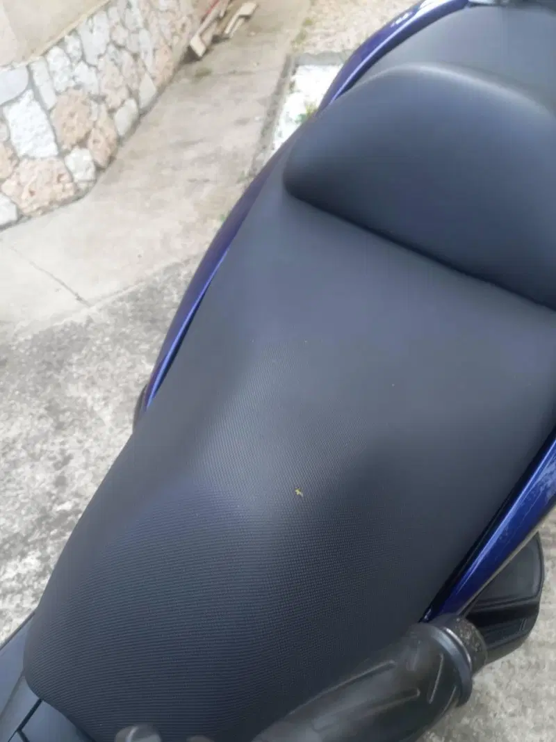 Yamaha Majesty 400 (2004 - 08) (2)