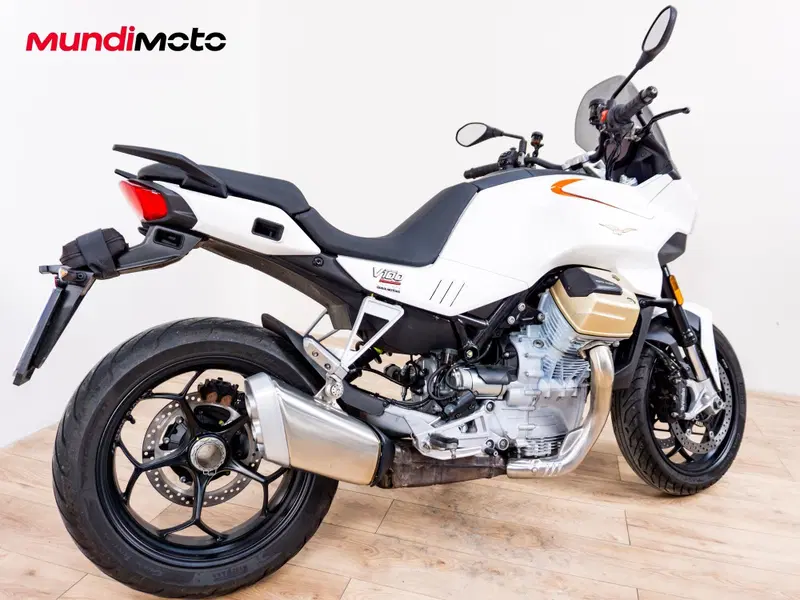 Moto Guzzi V100 Mandello (2022 - 24) (3)
