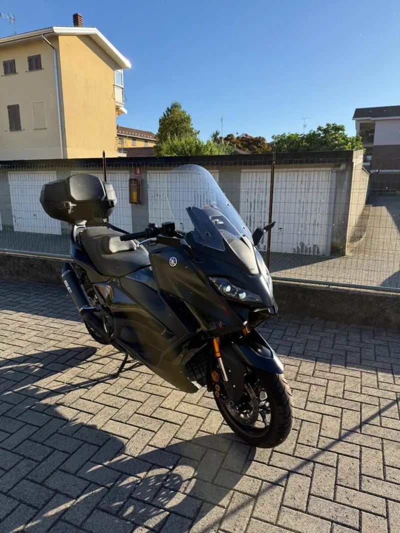 Yamaha T-Max 560 Tech Max (2022 - 24) (11)