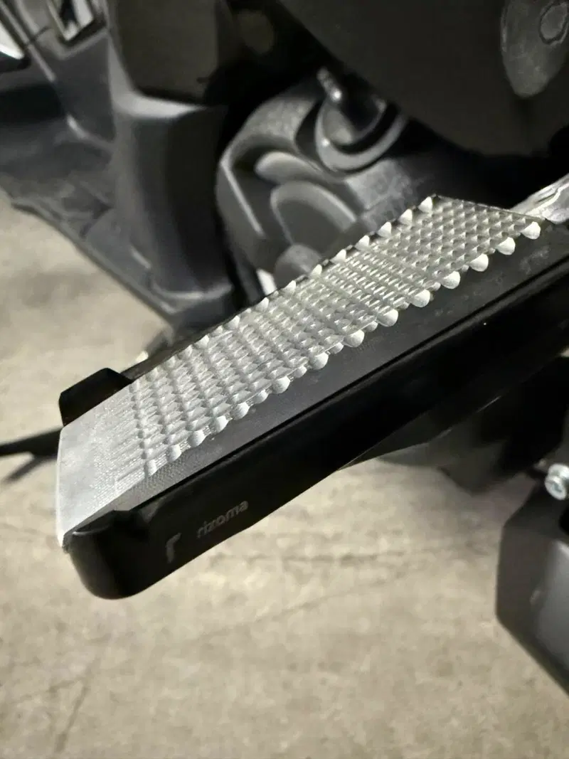 Yamaha T-Max 560 Tech Max (2022 - 24) (16)