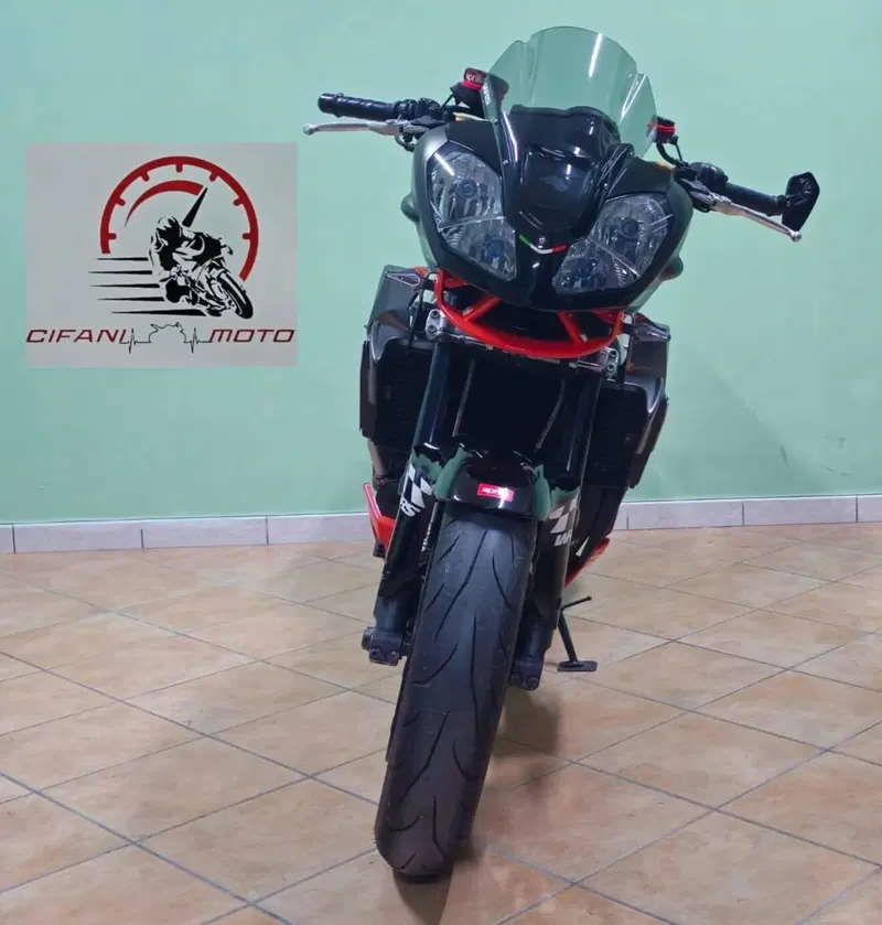 Aprilia Tuono 1000 R (2006 - 10) (5)