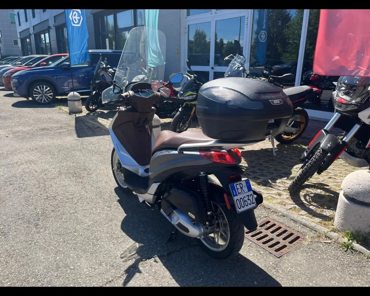 Piaggio Medley 150 ABS (2016 - 19) (7)