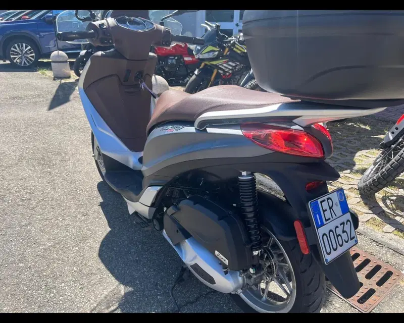 Piaggio Medley 150 ABS (2016 - 19) (12)