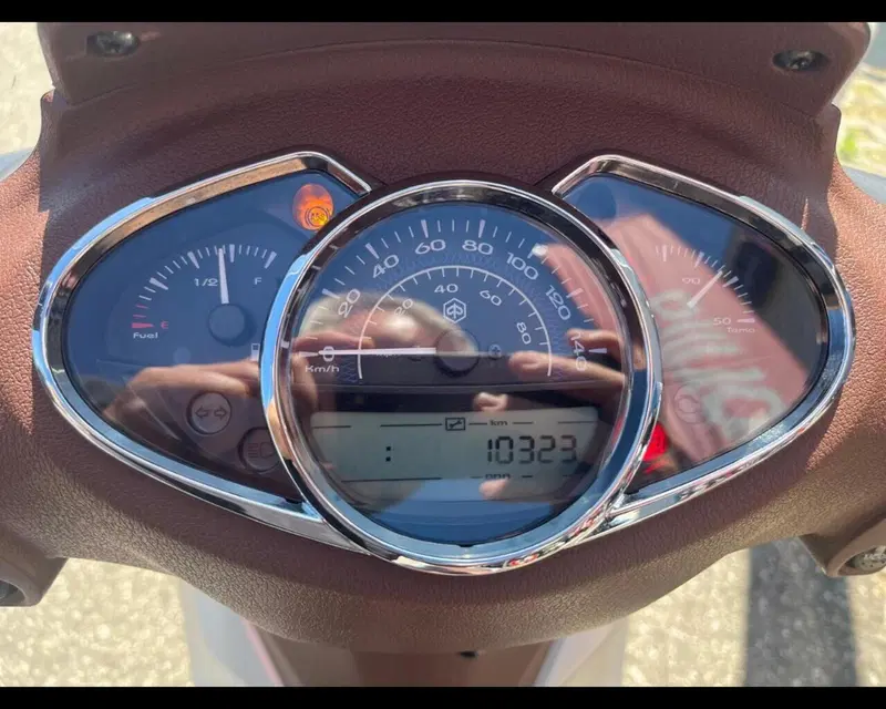 Piaggio Medley 150 ABS (2016 - 19) (14)