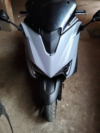 Yamaha T-Max 560 (2022 - 24) usata