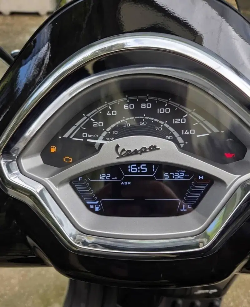 Vespa GTS 310 (2025 - 26) (4)
