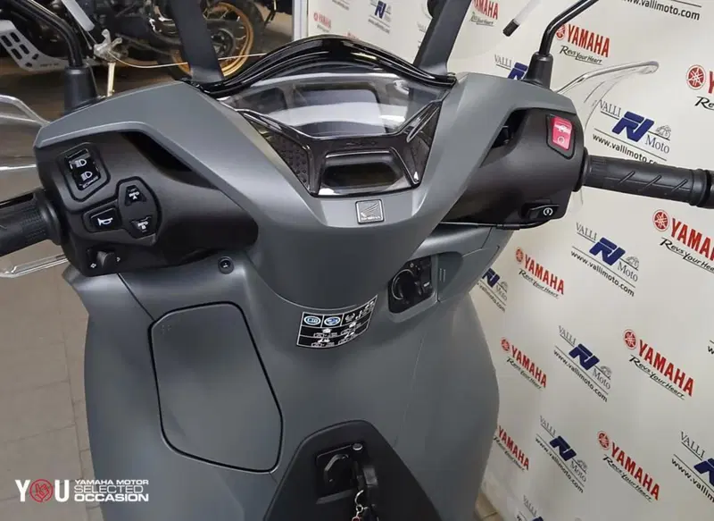 Honda SH 350i Sport (2025 - 26) (7)