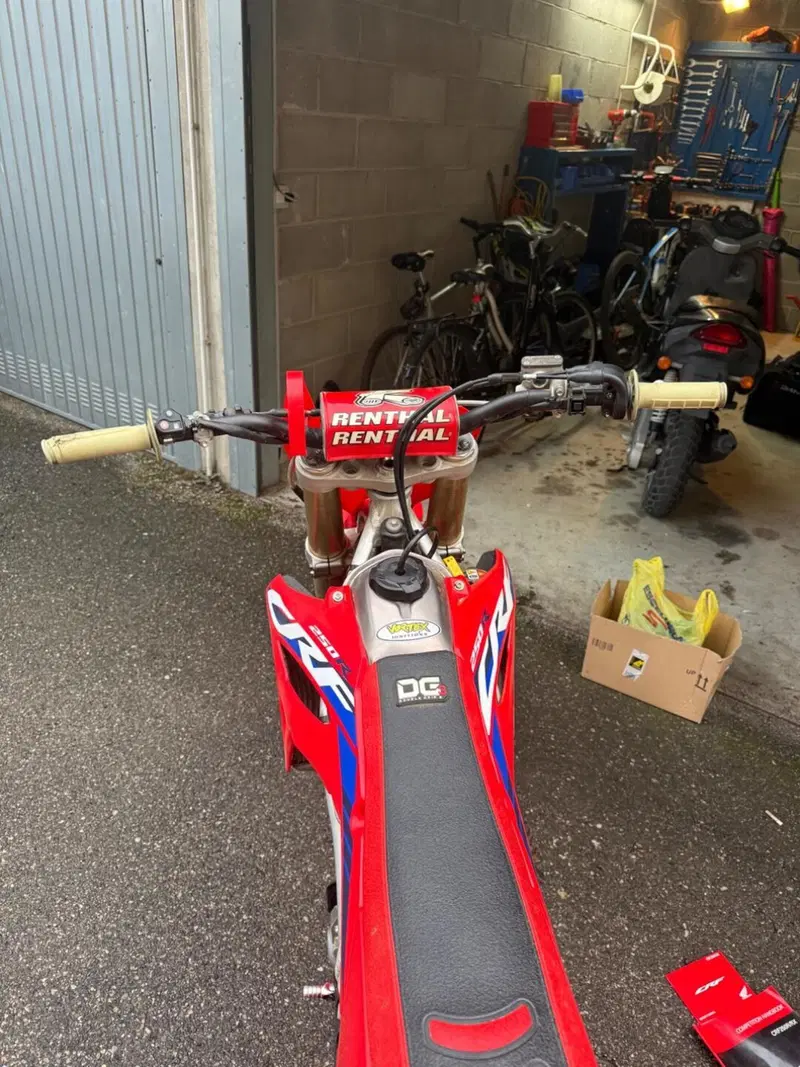 Honda CRF 250R (2023) (6)