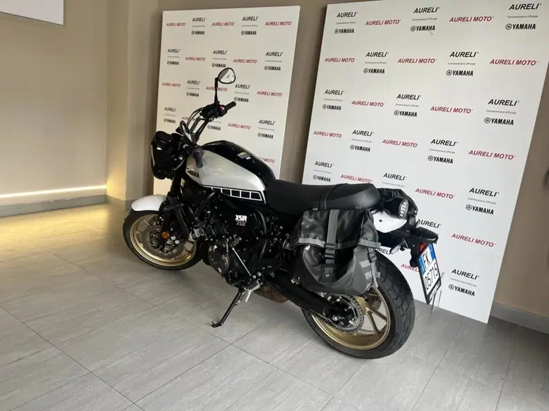 Yamaha XSR 700 Legacy (2023 - 26) (9)