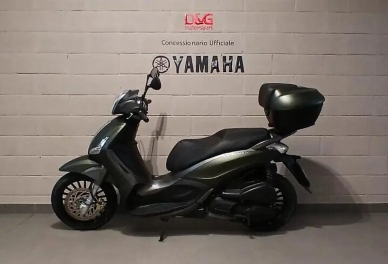 Piaggio Beverly 300 i.e. Street (2020) (4)