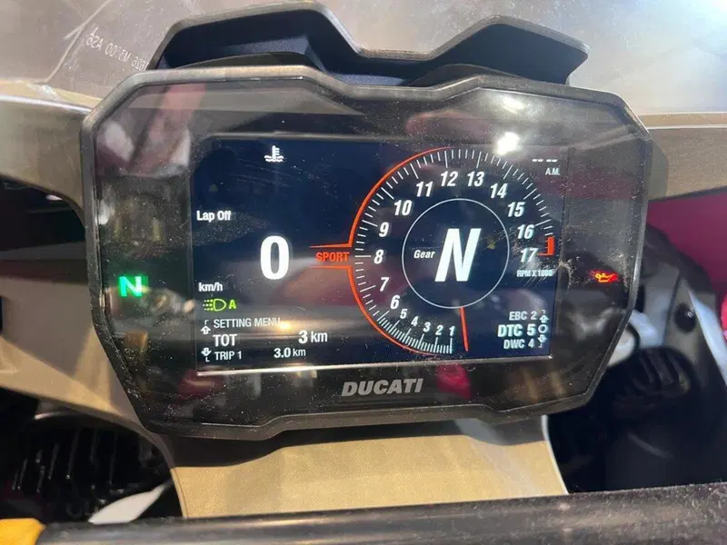 Ducati Panigale V4 R (2023 - 24) (7)