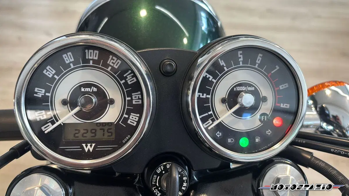 Kawasaki W 800 (2010 - 17) (4)