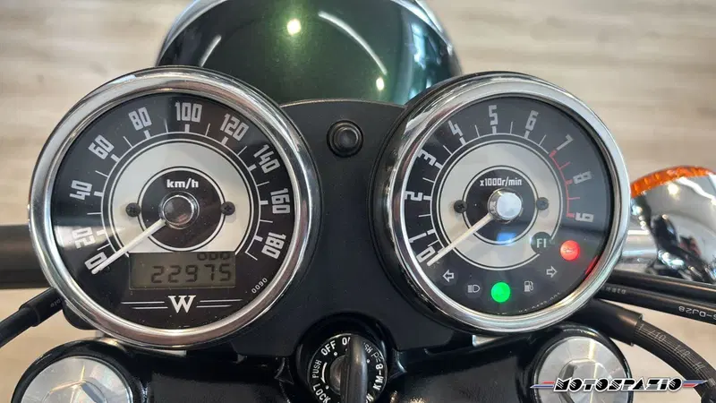 Kawasaki W 800 (2010 - 17) (4)
